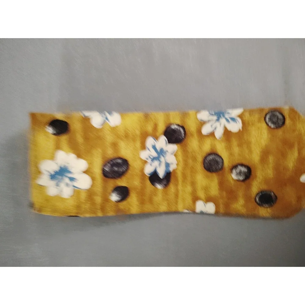 Hugo Boss Silk Tie Men Gold Floral Abstract Made in Italy‎ 57